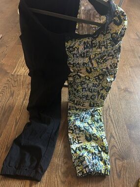 Women's Two-Tone Jogger Pants - Black & Yellow Print